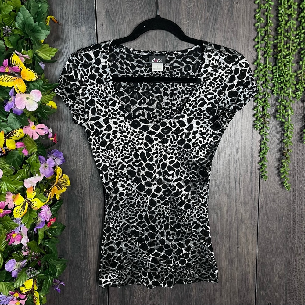 .:🌸5/$25🌸Dots Leopard Printed Metallic Shimmer Short Sleeve Lace Top Size Sm